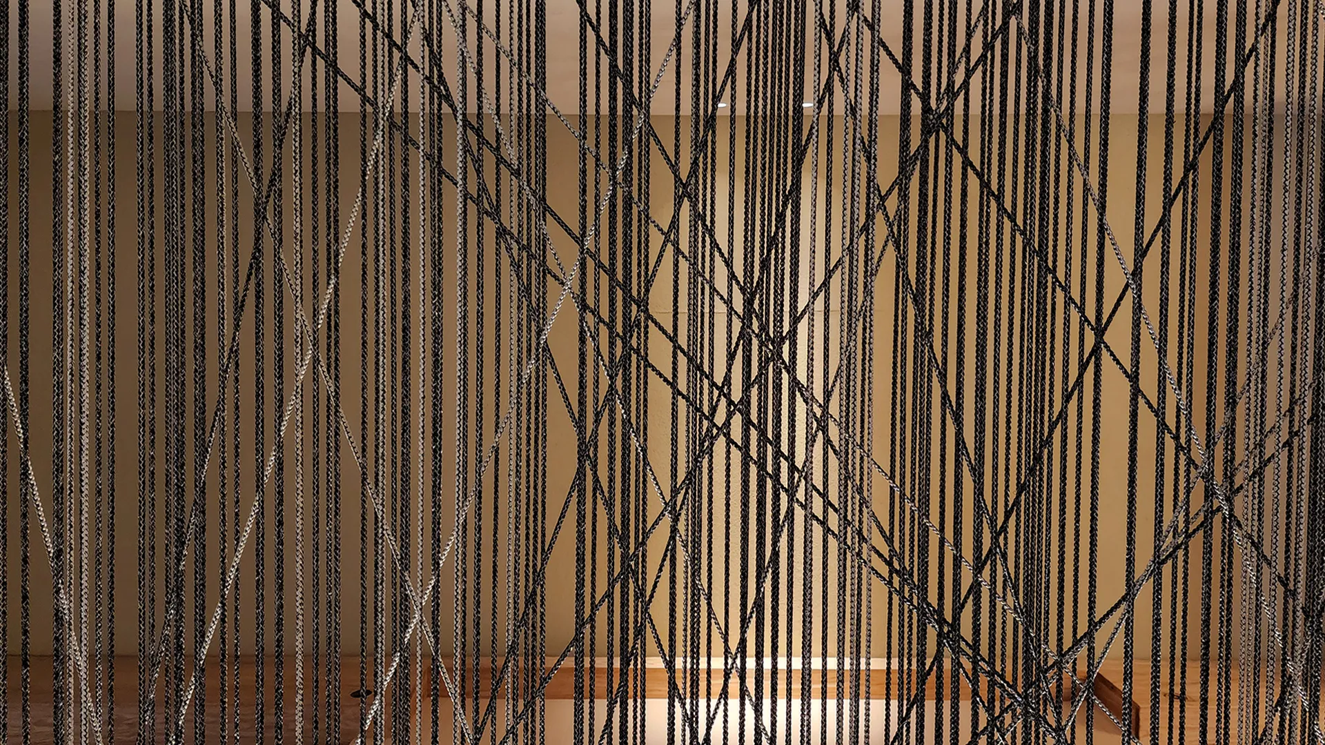 組紐パーテーション紗斜の様子