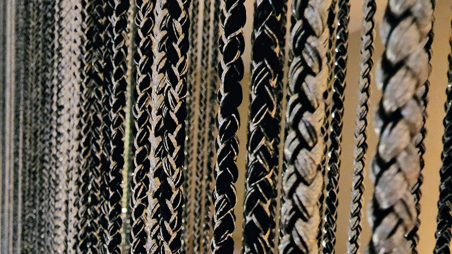 組紐パーテーション紗斜の様子